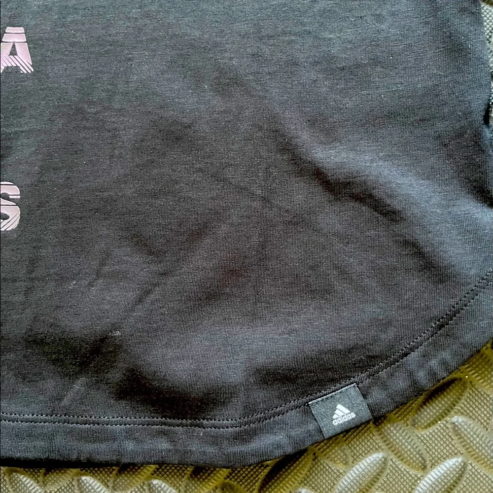Adidas Active Workout Top New with Tags 🏷️ Size Small in Black Color - Picture 6 of 6